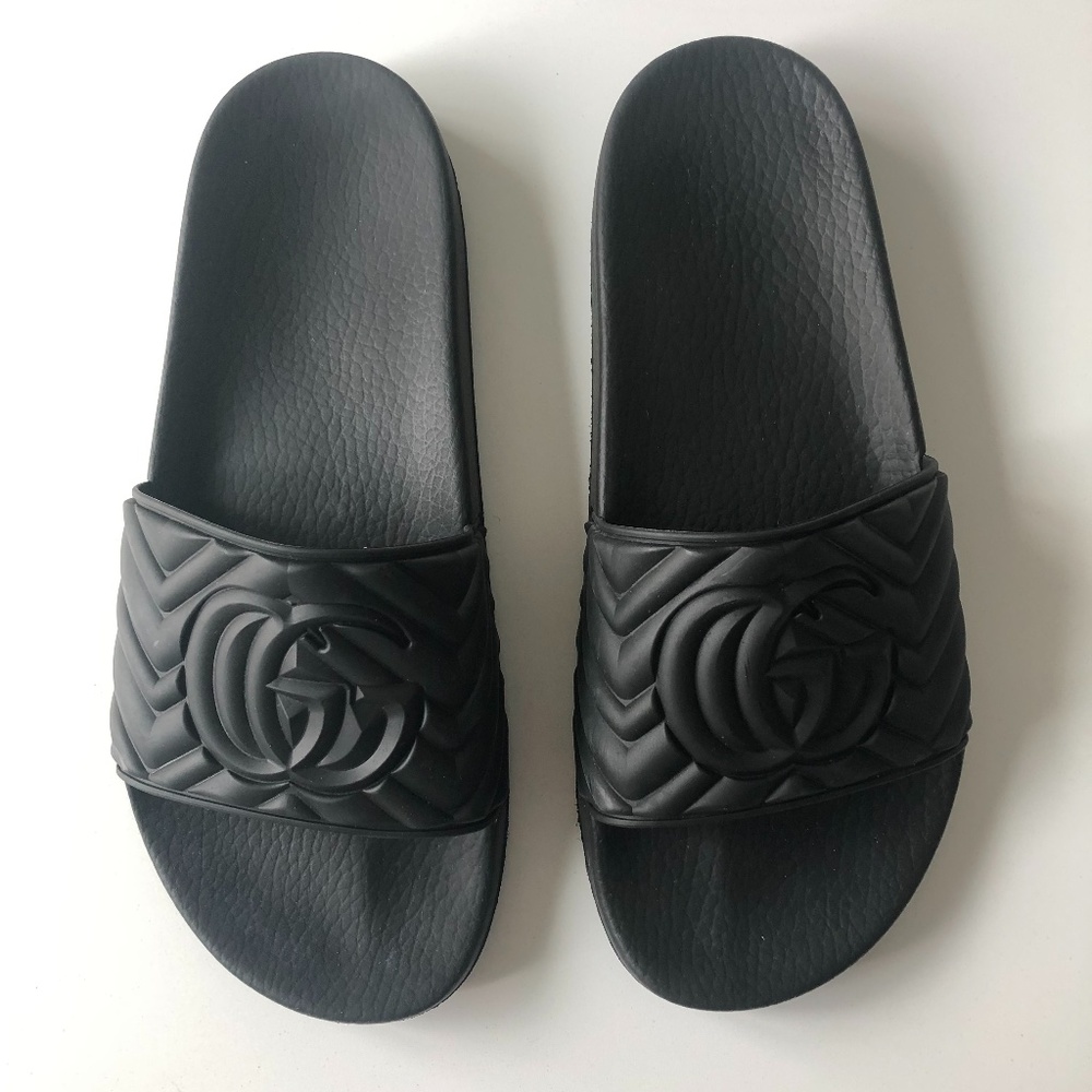 Gucci Mens Black Quilted GG Pool Slides